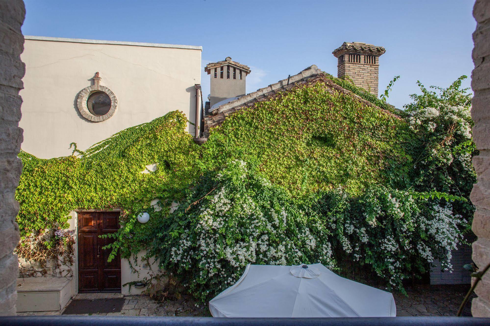 Corte Cristina & Suites Quartucciu Extérieur photo